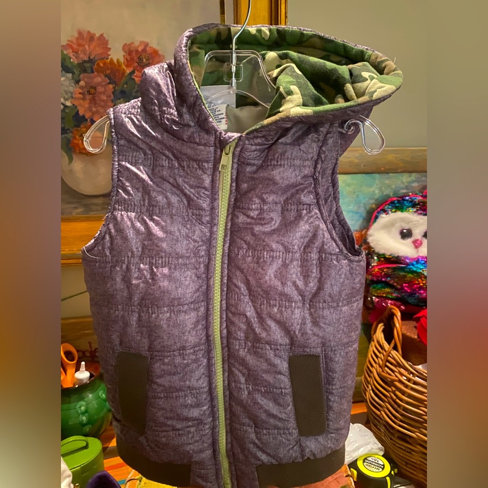 Tommy Bahama Puffer Vest with Camo Hoodie - Kids 2T